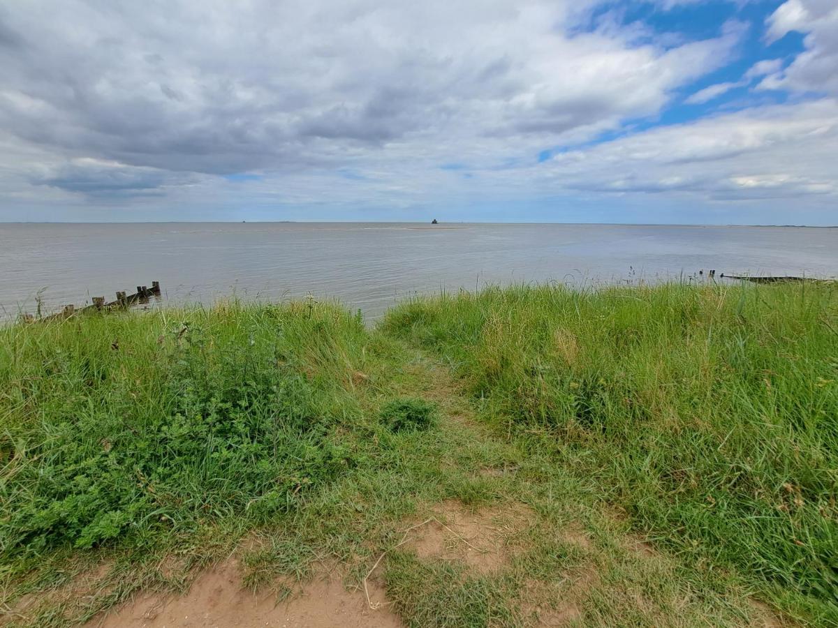 Beach & Tonic Beachside Chalet Humberston Ngoại thất bức ảnh