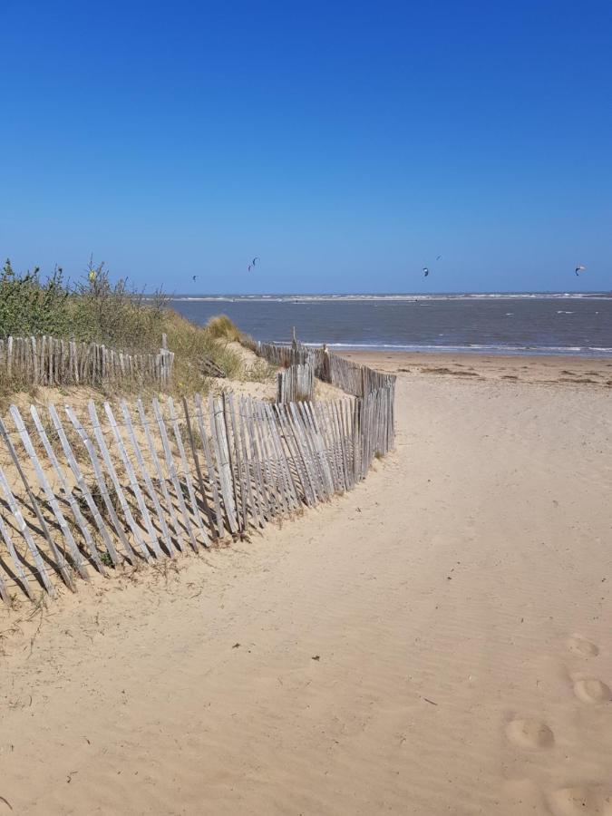 Beach & Tonic Beachside Chalet Humberston Ngoại thất bức ảnh